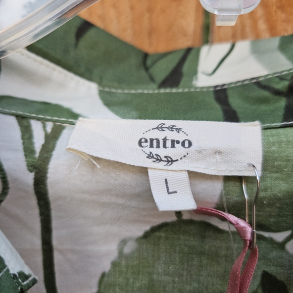 Entro Green Leaf Pattern Blouse - Picture 3 of 6